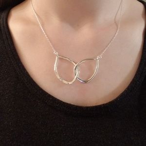 Chloe+Isabel Interlocking Double Teardrop Neklace
